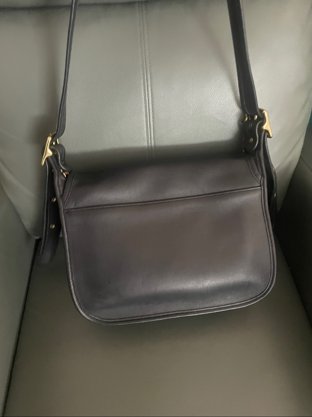 vintage black leather Coach Patricia Legacy bag with a classic flap closure and - Picture 4 of 13